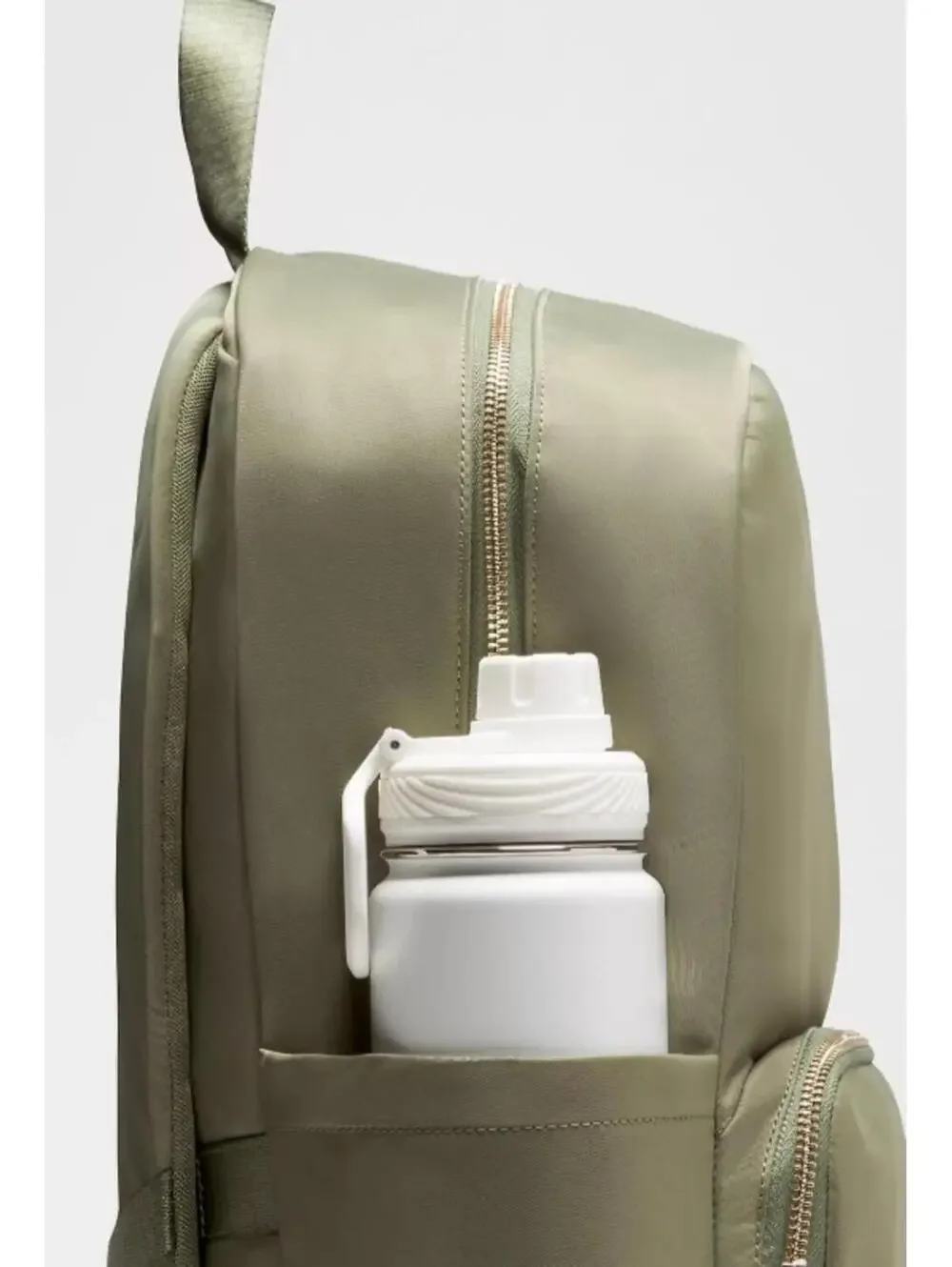 Lululemon Everywhere Backpack 22L Bay Leaf Gold Metal Hardware Travel Bag Unisex
